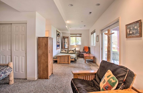 Rathdrum Cabin | Winter/Summer Twin Lakes Retreat Near Skiing!