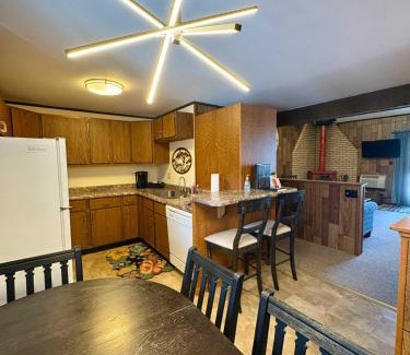 Bessemer Villa | Winter Vacation Get Away I Alpen Villas at Powderhorn Mountain
