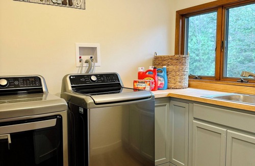 Boyne City House | Winter Water Woodlands - Hot Tub & Sauna Near Boyne Mountain & Lake Charlevoix
