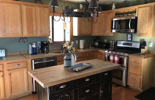 Pittsburg Cabin | WINTERFELL-NH *BEST OF NH* GORGEOUS LAKE & MOUNTAIN VIEWS, NEVER PP ADDS
