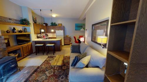 Pittsfield Apartment | Wintergreen 106 condo