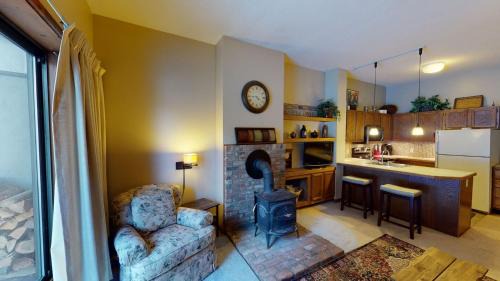 Pittsfield Apartment | Wintergreen 106 condo