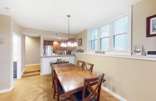 Ludlow Apartment | Winterplace G101