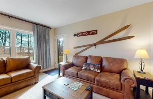 Ludlow Apartment | Winterplace J103