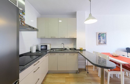 Fuengirola Apartment | WintowinRentals great location & sea view.