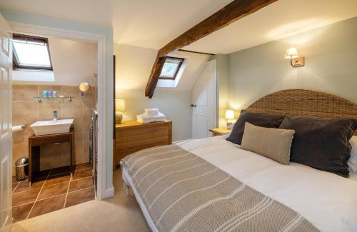 Chedington Hotel | Winyard's Gap Inn
