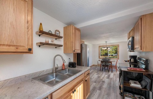 Rhinelander House | Wisconsin River relaxing retreat!