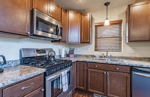Merrill House | Wisconsin River Retreat, south of Tomahawk, 35 min to Granite Peak, King Bed!
