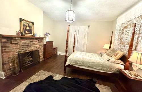 Lynchburg House | Wise Home rooms