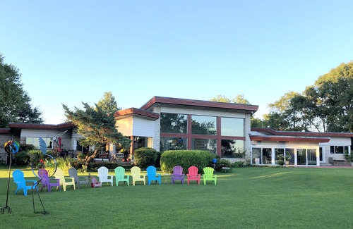 Norfolk - Virginia Beach House | Wiseacre MidCentury Lake Estate, Near Bay & Ocean