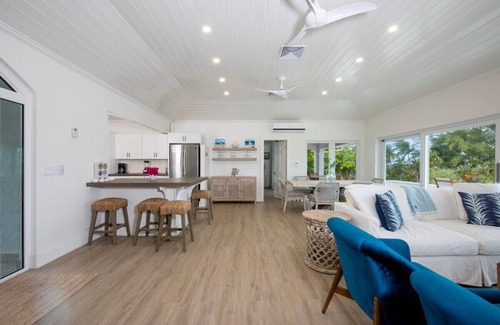 Double Bay House | Wish House - Private Remodeled Beach House on Double Bay Beach