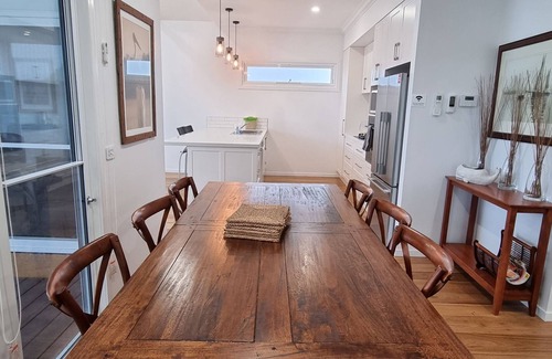 Port Fairy House | Wishart's Landing - Ideal Holiday Home for family & friends - newly renovated with amazing view.