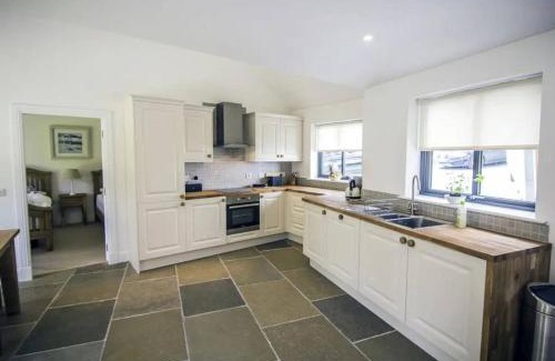 Loch Tay House | Wishing Well Cottage at Loch Tay and Hot Tub