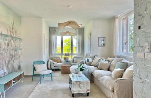 Prellezo House | Wishome-Bonita casa con jardín y piscina, Cala Berellín
