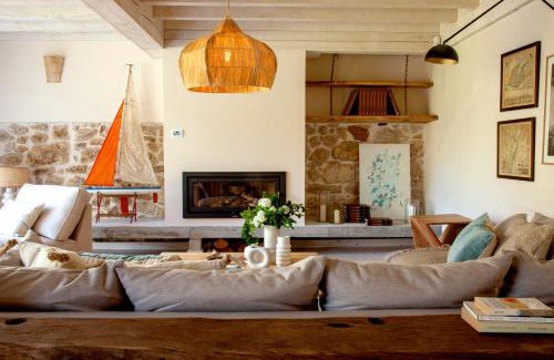 Valdaliga House | Wishome-Casa cercana a Comillas y piscina climatizada