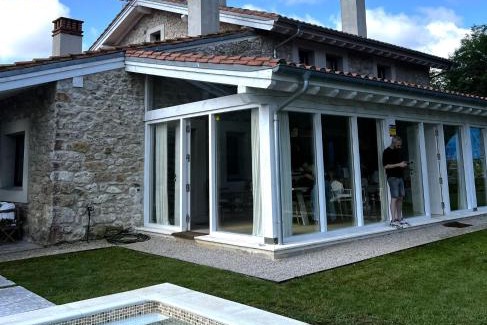 Lamadrid House | Wishome-Preciosa cuadra rehabilitada con chimenea y piscina climatizada
