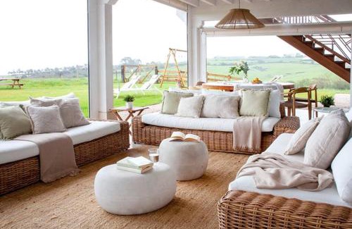 Prellezo Villa | Wishome-Villa espectacular con piscina climatizada, vistas al mar y Picos de Europa