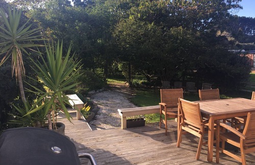 Mahinepua House | Wisteria Cottage