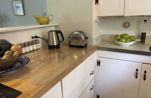 Guilford Cottage | WITH INN —Charming 2-bedroom cottage in Guilford with WiFi and AC
