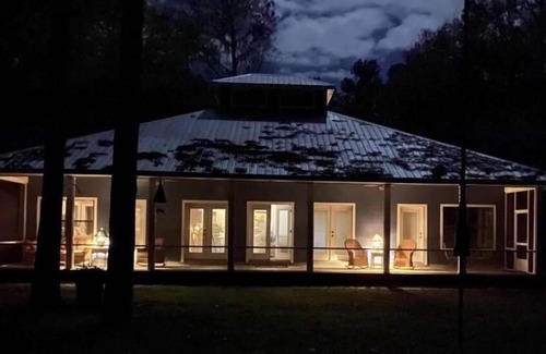 Dunnellon House | Withlachoochee River Retreat - minutes from the Rainbow