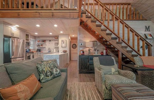 Blue Ridge Cabin | Witzy Woods: Your Ultimate Blue Ridge Escape for Serenity, Adventure and S’more