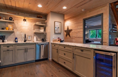 Blue Ridge Cabin | Witzy Woods: Your Ultimate Blue Ridge Escape for Serenity, Adventure and S’more