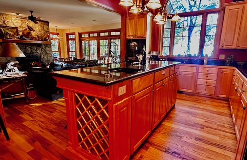 Rosman House | WNC’s Breathtaking Blue Ridge & Great Smokies meet the SC Jocassee Gorges