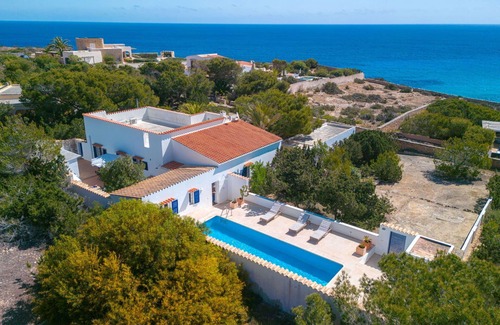 Formentera Villa | Wonderful private villa for 10 people with A/C, private pool, WIFI, TV and patio