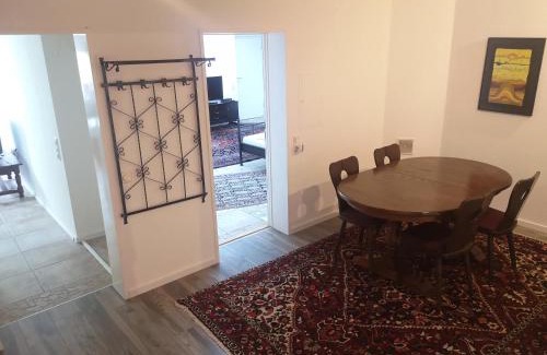 Wuerselen Apartment | Wohnlich