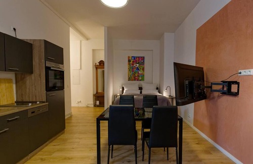 Friedrichshain Apartment | Wohnung 2 neben Warschauer Platz und Spree