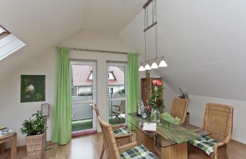 Mersheim Apartment | Wohnung in Nieheim am Waldrand