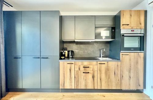 Liesing Apartment | Wohnung mit Balkon und Parkplatz
