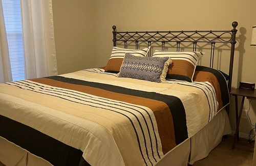 Russell Springs House | Wolf Creek Lake Cumberland Getaway!