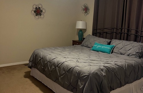 Russell Springs House | Wolf Creek Lake Cumberland Getaway!