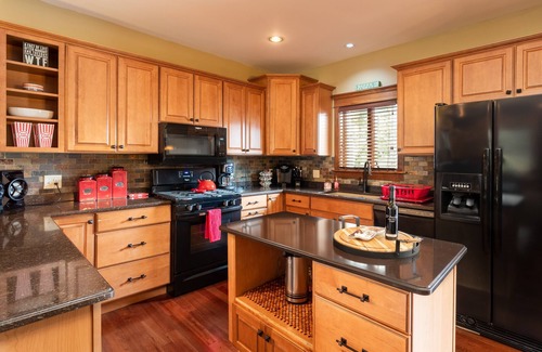 Ellicottville House | Wolf's Den