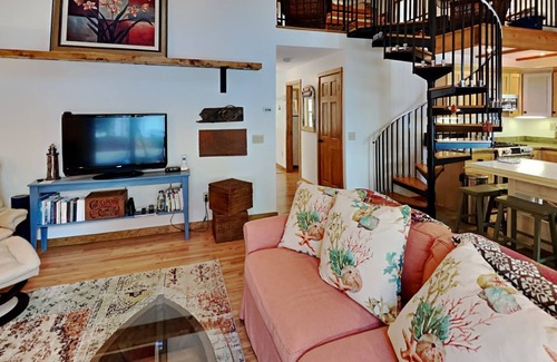 Franklin House | Wolfe's Way Priv. Beach, Waterfront Kayak, Swim & Acadia!