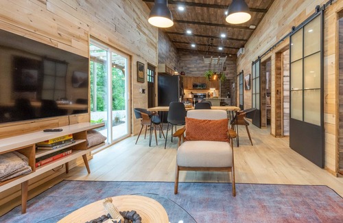 Webster House | Wolfhaven - Custom Home in the Heart of the Smokies! With a Hot Tub!