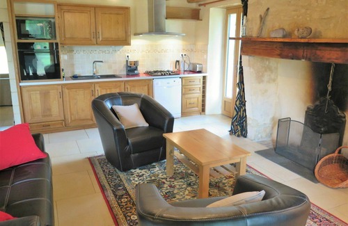 Blanquefort-sur-Briolance House | Wonderful villa for 4 guests with WIFI, TV, terrace, pets allowed, panoramic view and parking