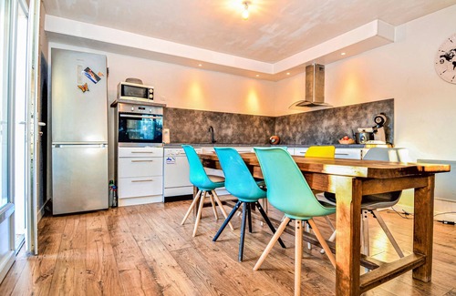 Saint-Quentin-la-Poterie House | Wonderful vacation home with lots of comfort and private pool.