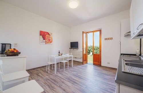 Castelfranco di Sotto House | Wonderful villa for 4 people with pool, WIFI, TV and patio