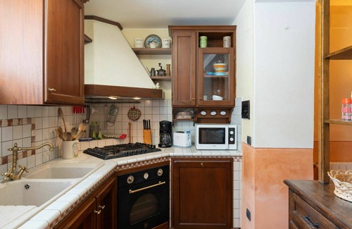 Castiglion Fiorentino House | Wonderful private villa for 6 people with private pool, WIFI, TV, patio, pets allowed and parking