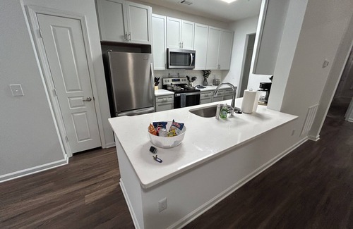 Alpharetta Apartment | Wonderful 2-Bedroom 2-Bath apartment with Attached Garage in Alpharetta