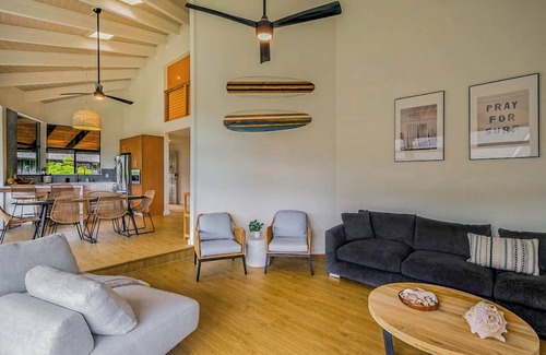 Princeville Condo | Wonderful 7 bedrooms for 16 above famous Anini Beach!