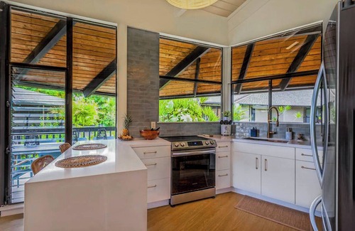 Princeville Condo | Wonderful 7 bedrooms for 16 above famous Anini Beach!