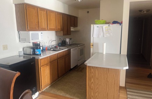 Oread Apartment | Wonderful apartment with AC in charming Lawrence