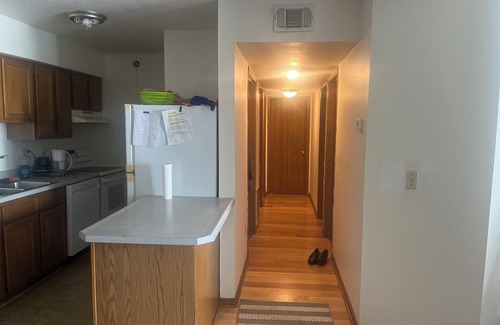Oread Apartment | Wonderful apartment with AC in charming Lawrence