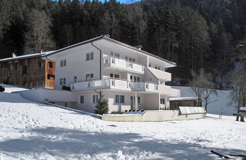 Ramsau im Zillertal House | Wonderful villa for 10 guests with WIFI, TV, terrace, pets allowed and parking