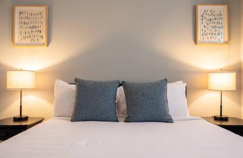 Fenway–Kenmore Apartment | Wonderful Back Bay 1 Bed with Short walk to Fenway
