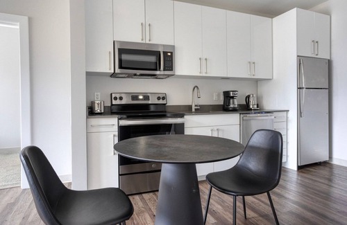 St. Elizabeth's Apartment | Wonderful Brighton 2BR w/Gym & W/D, nr Transport Stops, by Blueground
