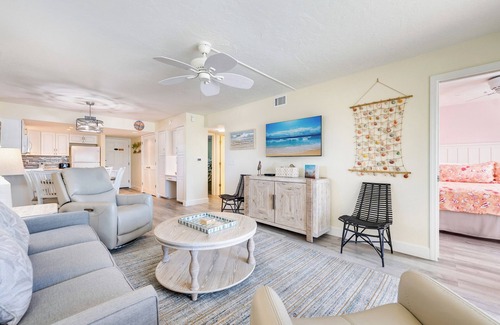 Sanibel Condo | Wonderful Corner Unit on 3rd floor. This speaks a girl's tropical getaway!